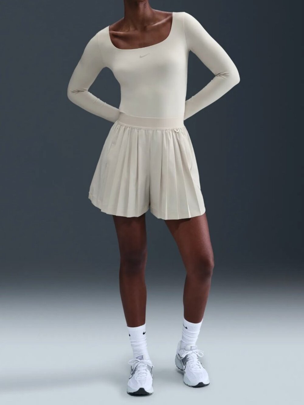Nike 24.7 PerfectStretch Women's Dri-FIT High-Waisted Loose Pleated Shorts